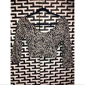 Daisy print crop top 🤘